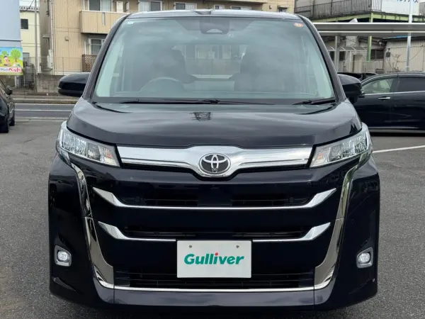 2022 Toyota Noah — photo 7 | Tuminion Kenya