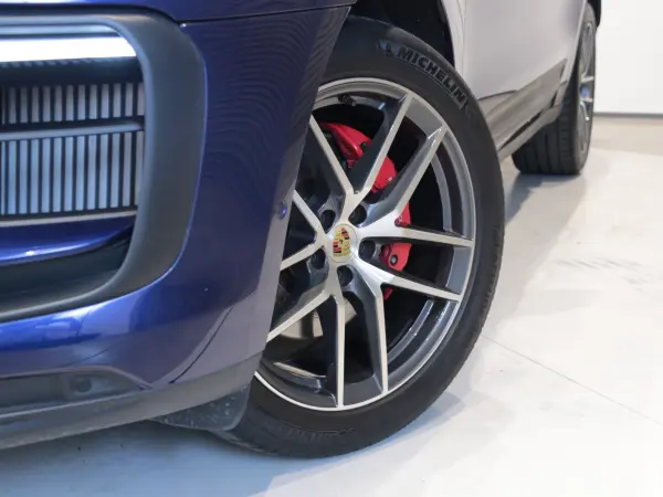 2023 Porsche Macan — photo 3 | Tuminion Kenya