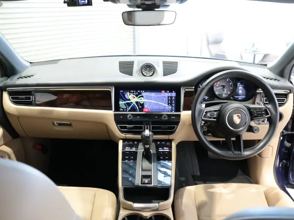 2023 Porsche Macan — photo 2 | Tuminion Kenya
