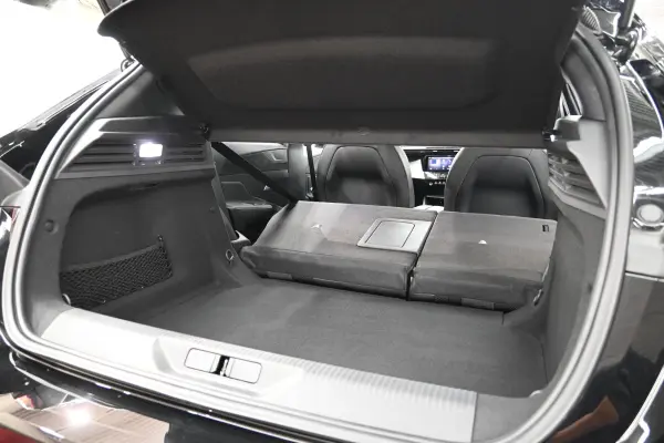 2024 Peugeot 308 — photo 9 | Tuminion Kenya