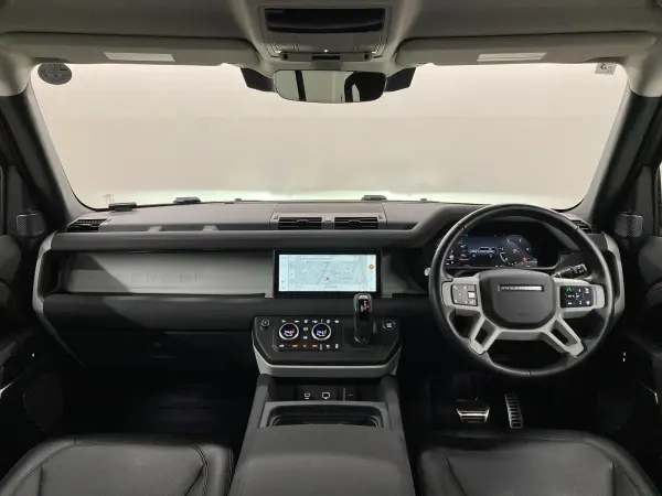 2023 Landrover Defender — photo 8 | Tuminion Kenya