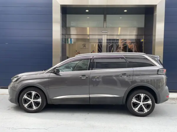2022 Peugeot 5008 — photo 2 | Tuminion Kenya