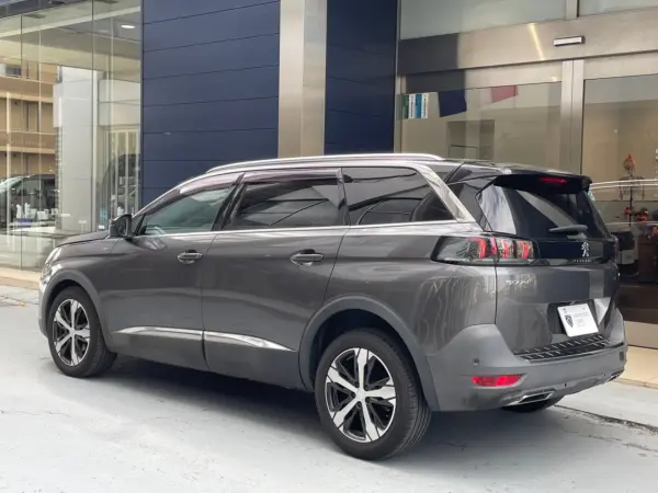 2022 Peugeot 5008 — photo 3 | Tuminion Kenya