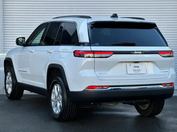 2025 Jeep Grand Cherokee — photo 2 | Tuminion Kenya