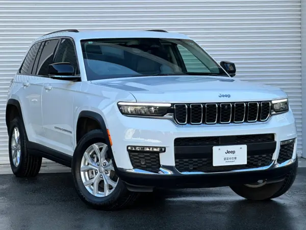 2025 Jeep Grand Cherokee — photo 9 | Tuminion Kenya