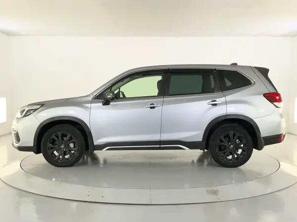 2021 Subaru Forester — photo 3 | Tuminion Kenya