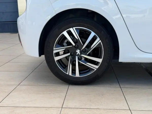 2023 Peugeot 208 — photo 9 | Tuminion Kenya