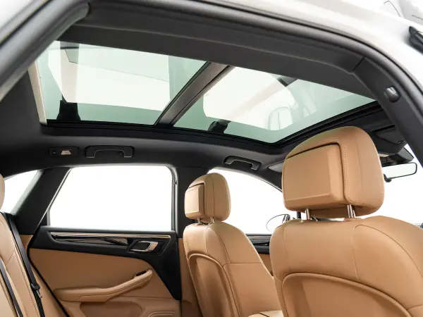 2023 Porsche Macan — photo 2 | Tuminion Kenya