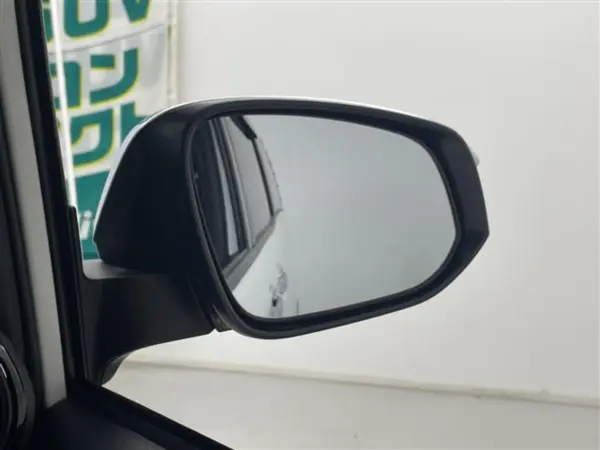 2021 Toyota Noah — photo 9 | Tuminion Kenya