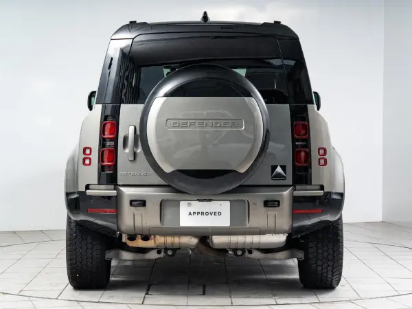 2025 Landrover Defender — photo 3 | Tuminion Kenya