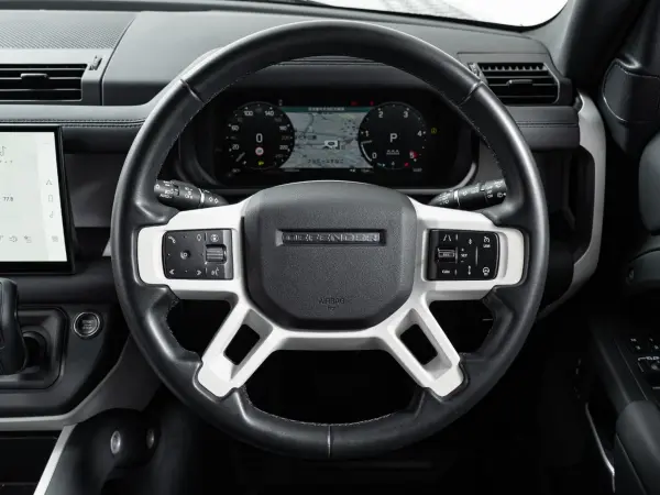 2025 Landrover Defender — photo 9 | Tuminion Kenya