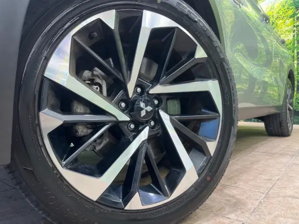 2022 Mitsubishi Outlander — photo 9 | Tuminion Kenya