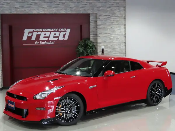 2025 Nissan Gt-r — photo 1