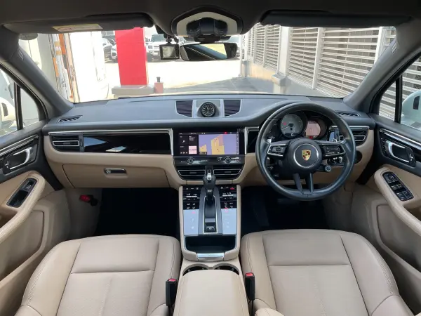 2021 Porsche Macan — photo 2 | Tuminion Kenya