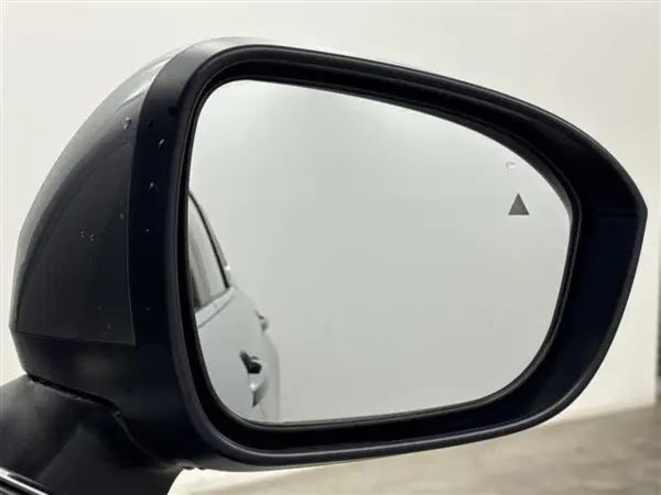 2022 Mitsubishi Outlander — photo 8 | Tuminion Kenya