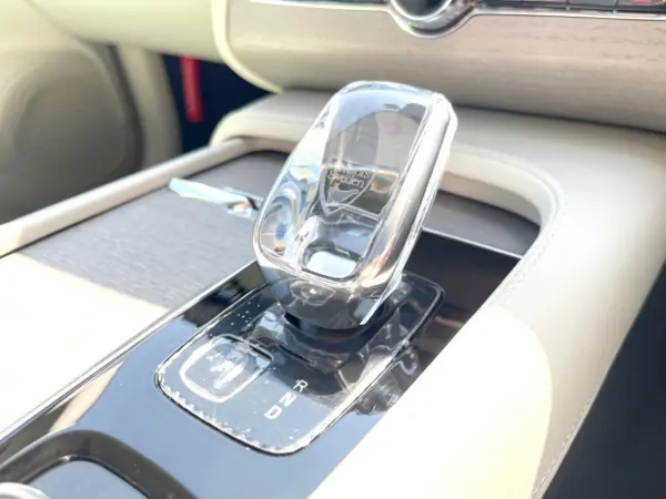 2025 Volvo Xc90 — photo 7 | Tuminion Kenya
