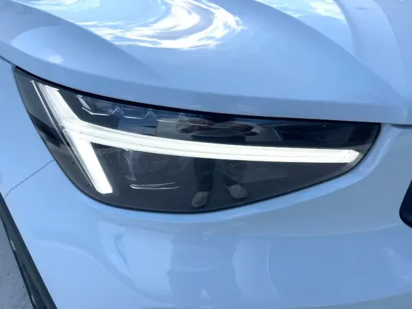 2025 Volvo Xc40 — photo 9 | Tuminion Kenya