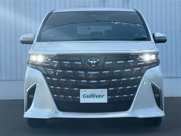 2024 Toyota Alphard — photo 8 | Tuminion Kenya