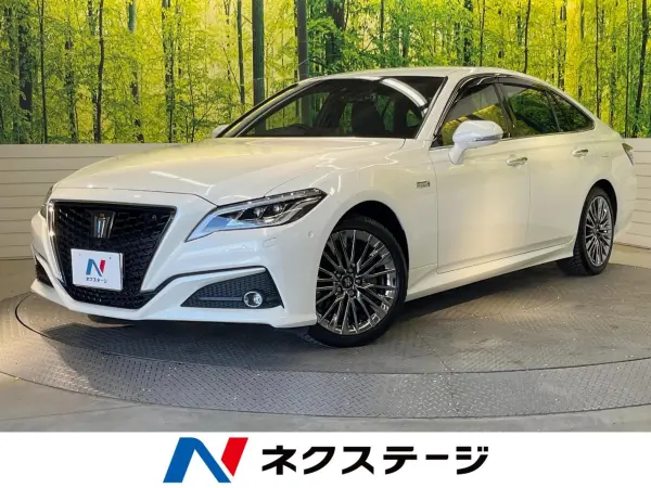 2019 Toyota Crown — photo 1