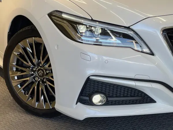 2019 Toyota Crown — photo 8 | Tuminion Kenya