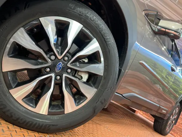 2024 Subaru Legacy Outback — photo 8 | Tuminion Kenya