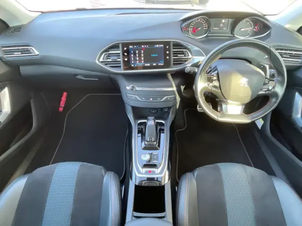 2020 Peugeot 308 — photo 2 | Tuminion Kenya