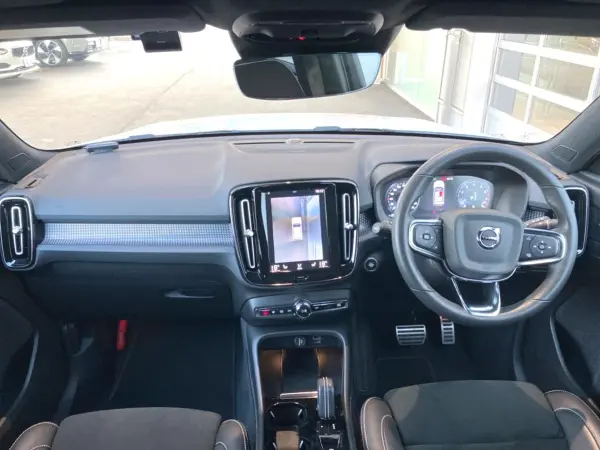 2022 Volvo Xc40 — photo 2 | Tuminion Kenya