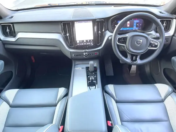 2022 Volvo Xc60 — photo 2 | Tuminion Kenya