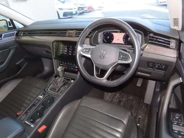 2024 Volkswagen Passat — photo 3 | Tuminion Kenya
