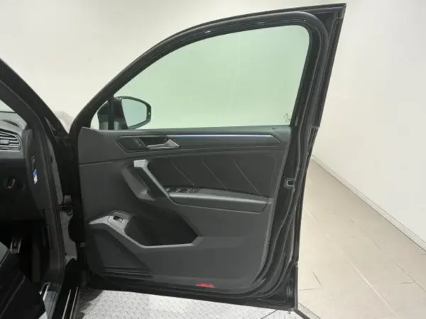 2024 Volkswagen Tiguan — photo 8 | Tuminion Kenya