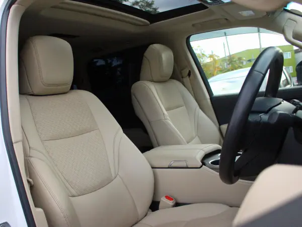 2023 Toyota Landrcuiser 300 — photo 8 | Tuminion Kenya