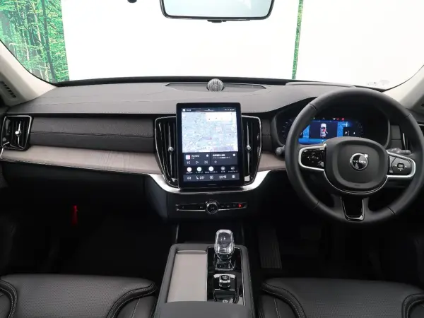 2025 Volvo Xc90 — photo 2 | Tuminion Kenya