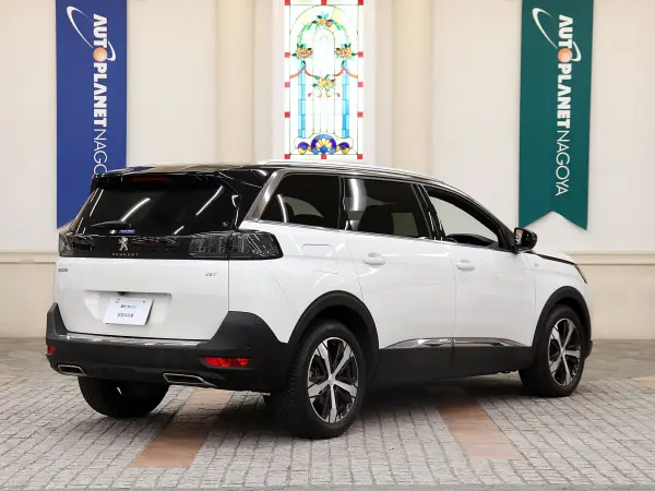 2022 Peugeot 5008 — photo 3 | Tuminion Kenya