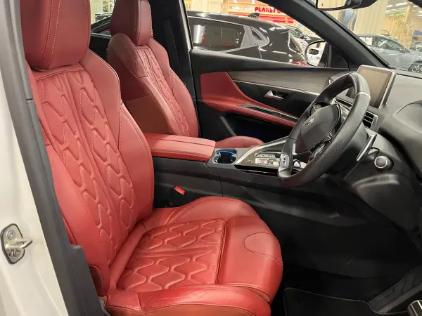 2022 Peugeot 5008 — photo 8 | Tuminion Kenya