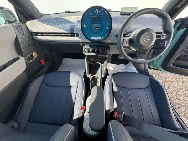 2025 Mini Cooper — photo 7 | Tuminion Kenya