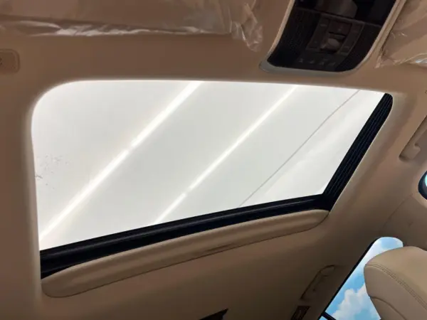2023 Toyota Landrcuiser 300 — photo 3 | Tuminion Kenya