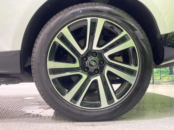 2024 Landrover Rangerover — photo 8 | Tuminion Kenya