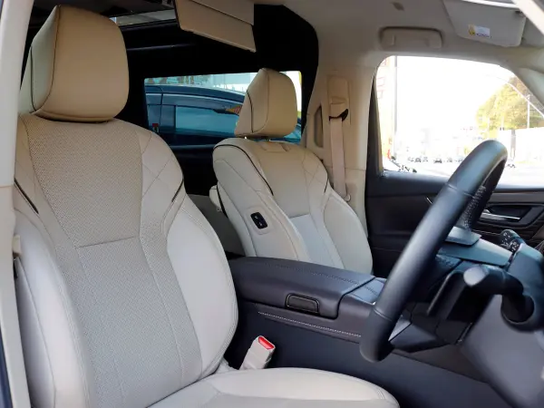 2023 Toyota Alphard — photo 8 | Tuminion Kenya