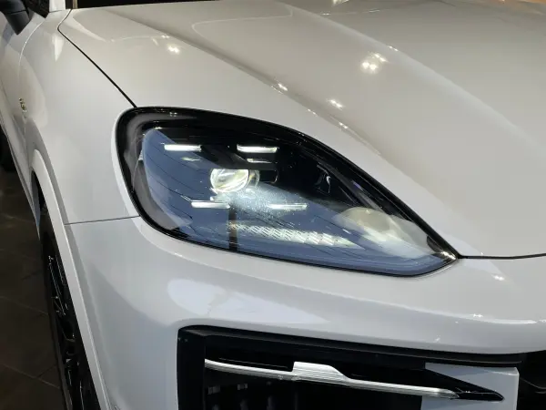 2024 Porsche Cayenne — photo 3 | Tuminion Kenya