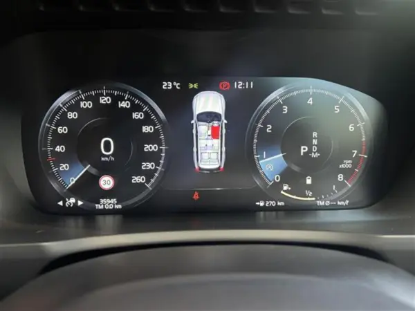 2022 Volvo Xc90 — photo 8 | Tuminion Kenya