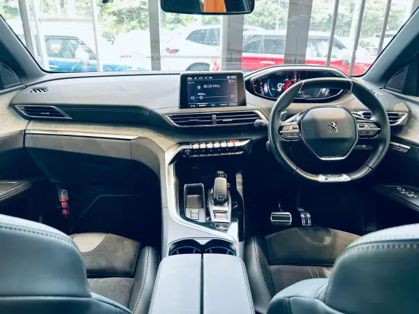 2021 Peugeot 5008 — photo 2 | Tuminion Kenya