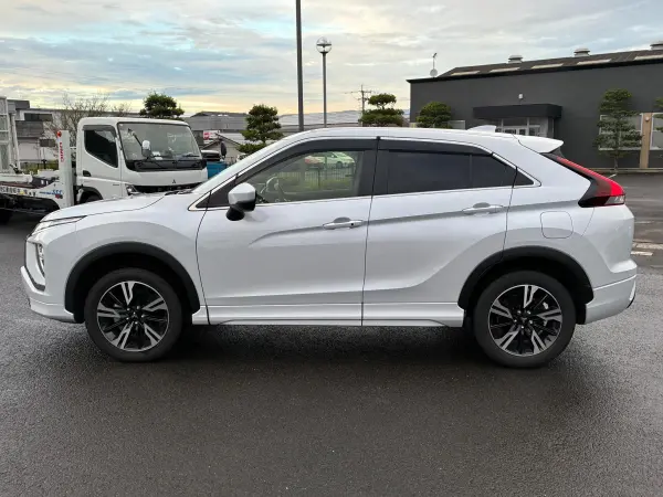 2024 Mitsubishi Eclipse Cross — photo 3 | Tuminion Kenya