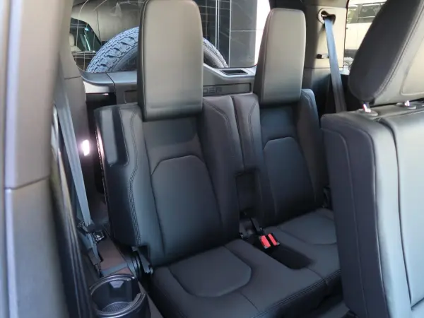 2023 Landrover Defender — photo 7 | Tuminion Kenya