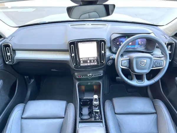 2024 Volvo Xc40 — photo 2 | Tuminion Kenya