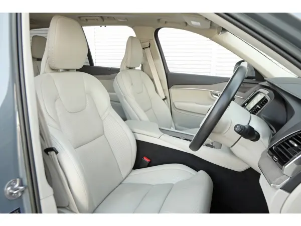 2023 Volvo Xc90 — photo 9 | Tuminion Kenya