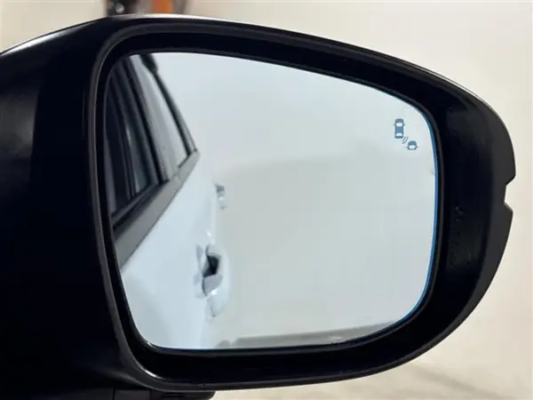 2023 Honda Fit — photo 8 | Tuminion Kenya
