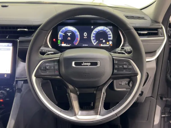 2023 Jeep Grand Cherokee — photo 3 | Tuminion Kenya