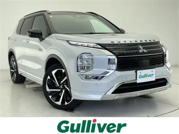2023 Mitsubishi Outlander — photo 1