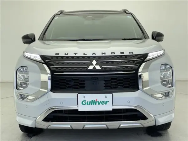 2023 Mitsubishi Outlander — photo 8 | Tuminion Kenya