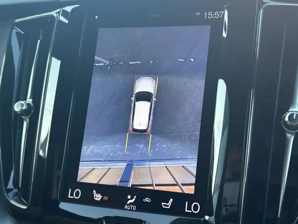 2020 Volvo Xc60 — photo 3 | Tuminion Kenya